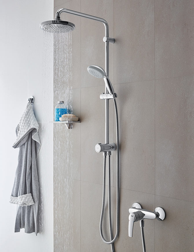 Grohe New Tempesta System 27389 002 Душевая система с переключателем (верхний душ Ø200 мм)