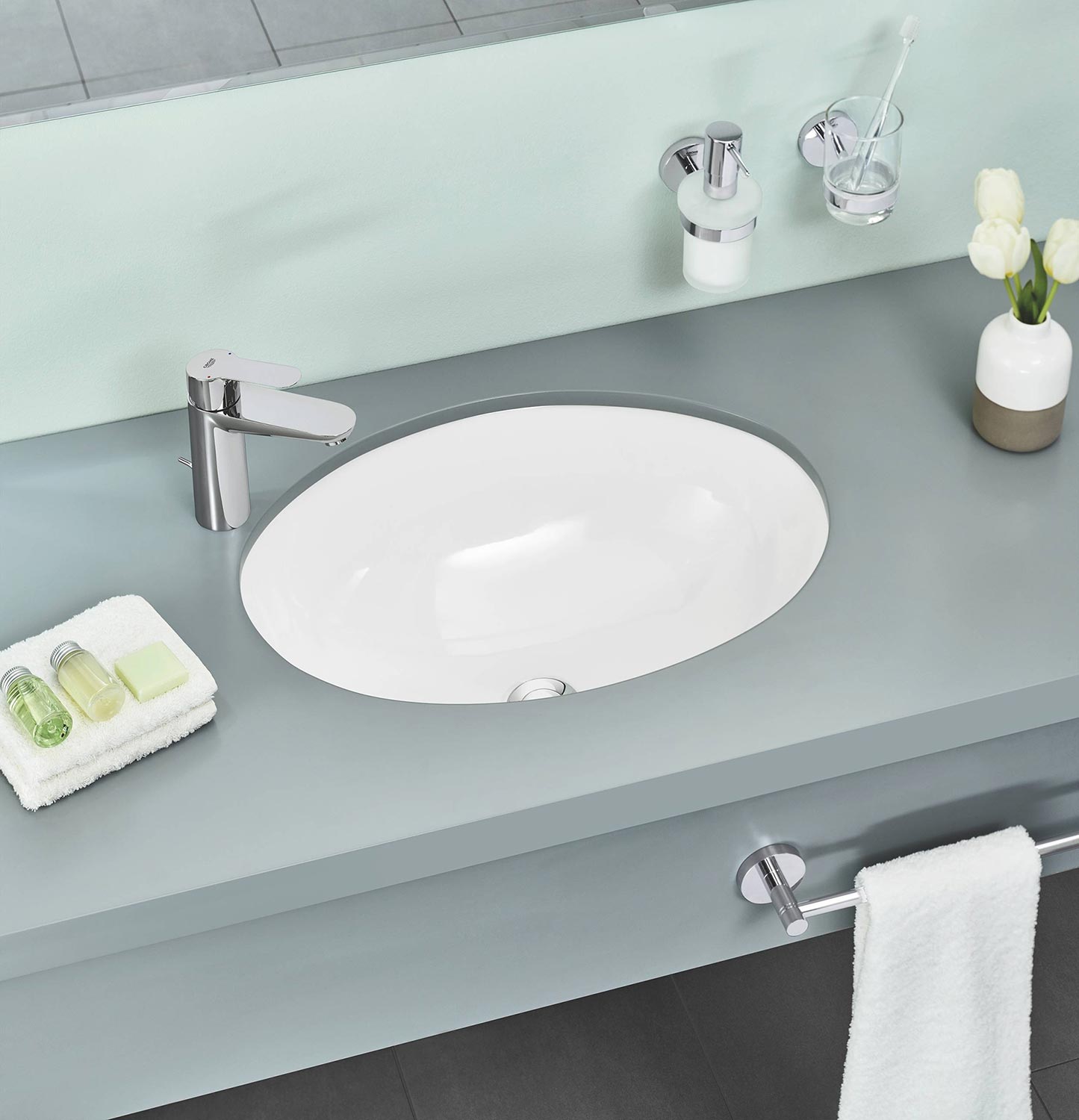 Grohe Bau Ceramic 39423 000 Раковина врезная снизу 560x420