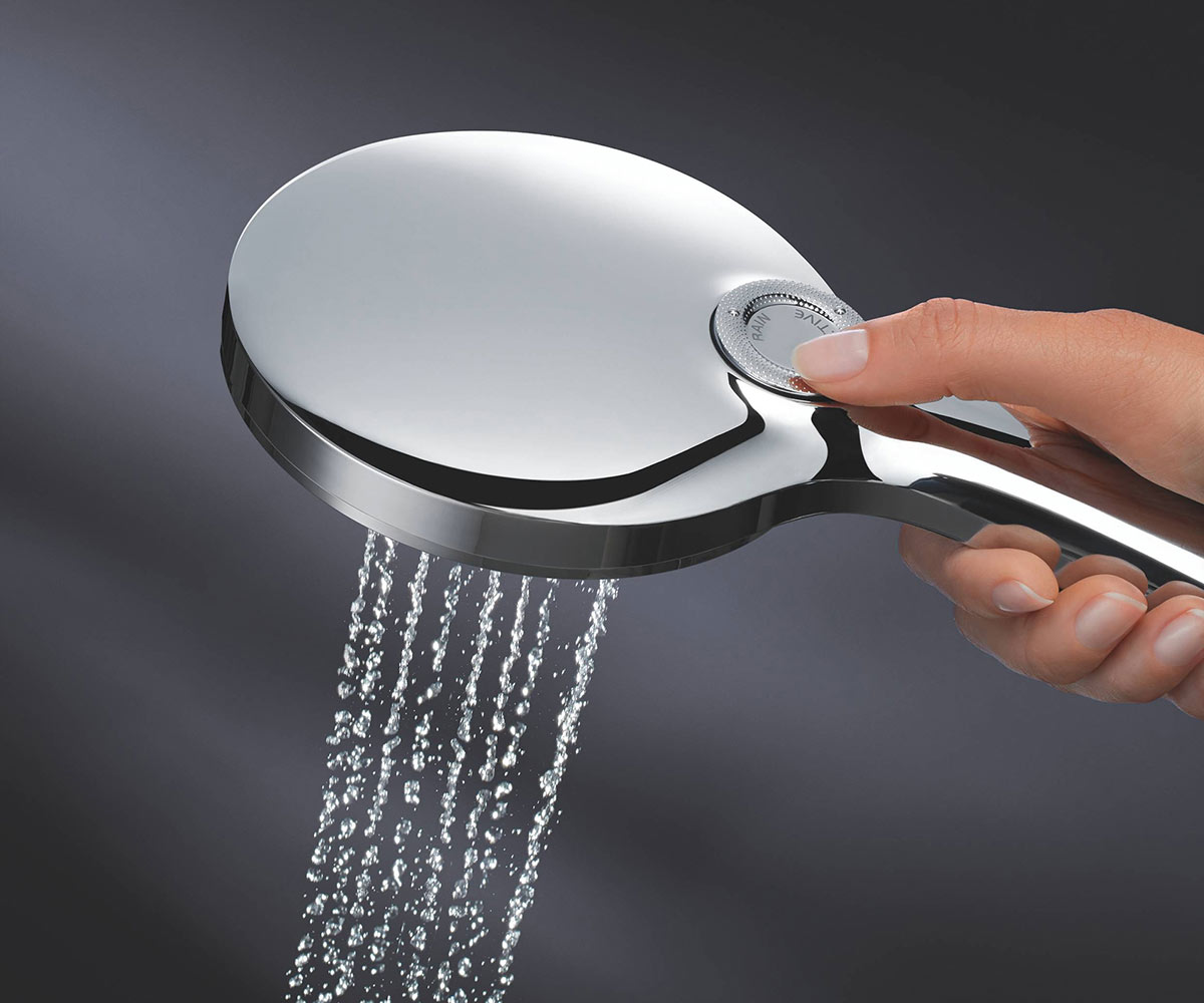 Grohe Rainshower SmartActive 130 26580 000 Ручной душ Ø130 мм с кронштейном и шлангом