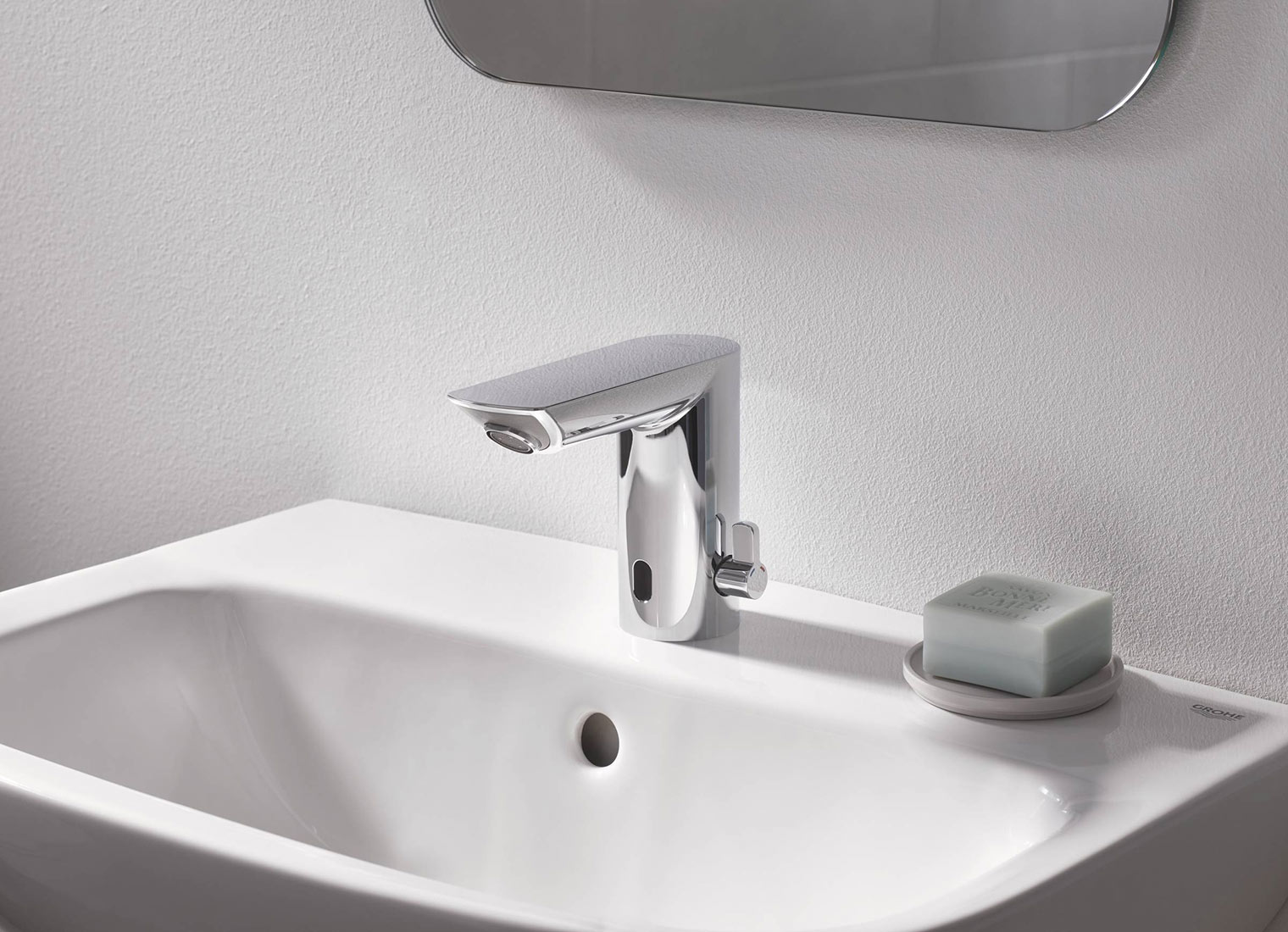 Grohe BauCosmopolitan E 36451 000 Бесконтактный смеситель (питание от батарейки)