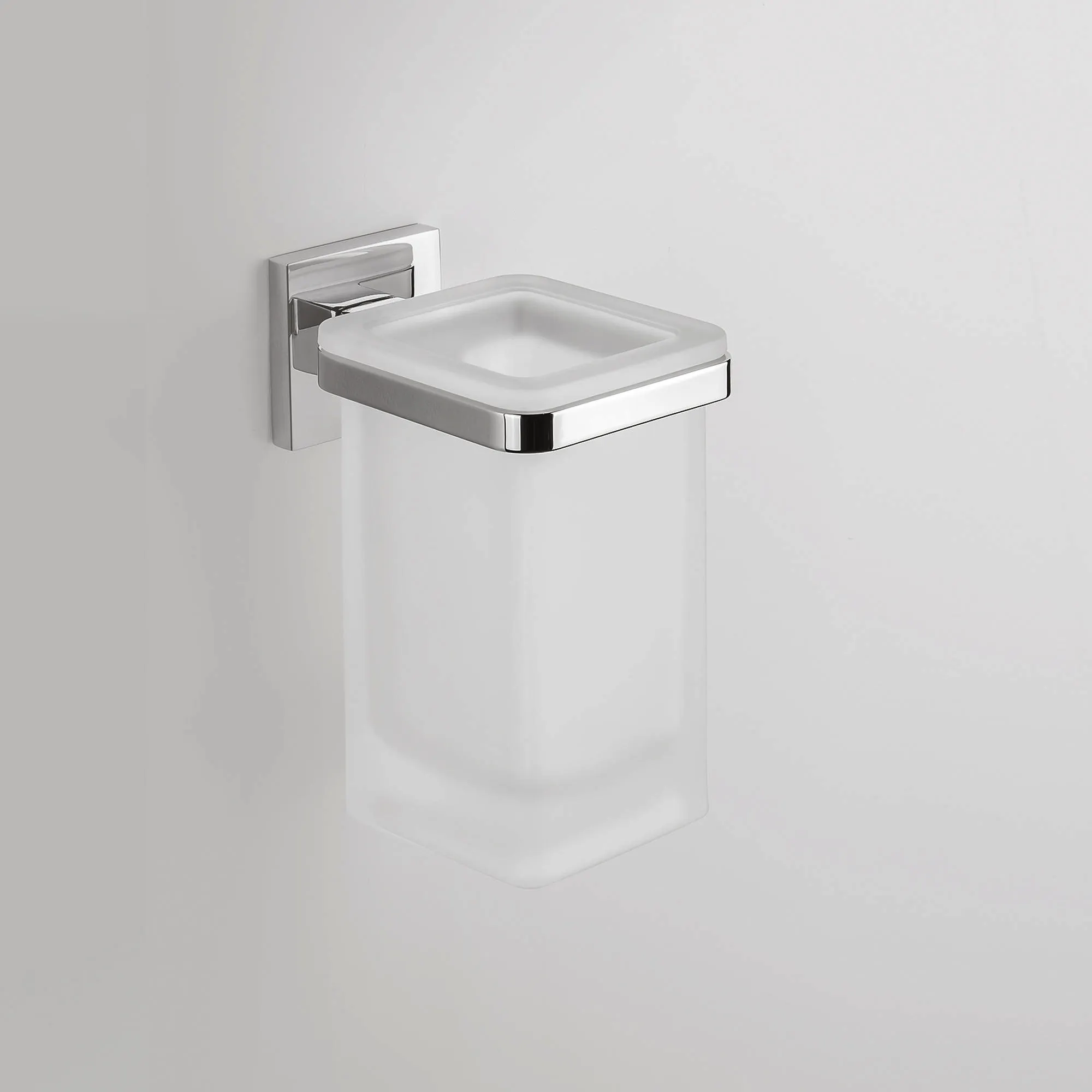 Colombo BasicQ B3702 Стакан настенный