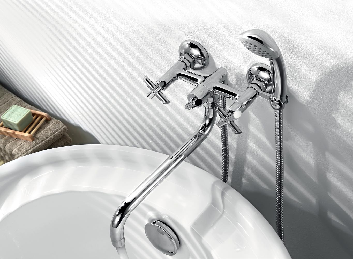 Lemark Practica LM7551C Смеситель для ванны с длинным изливом